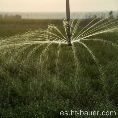 Sistema de riego por pivote del centro de uso agrícola de Bauer